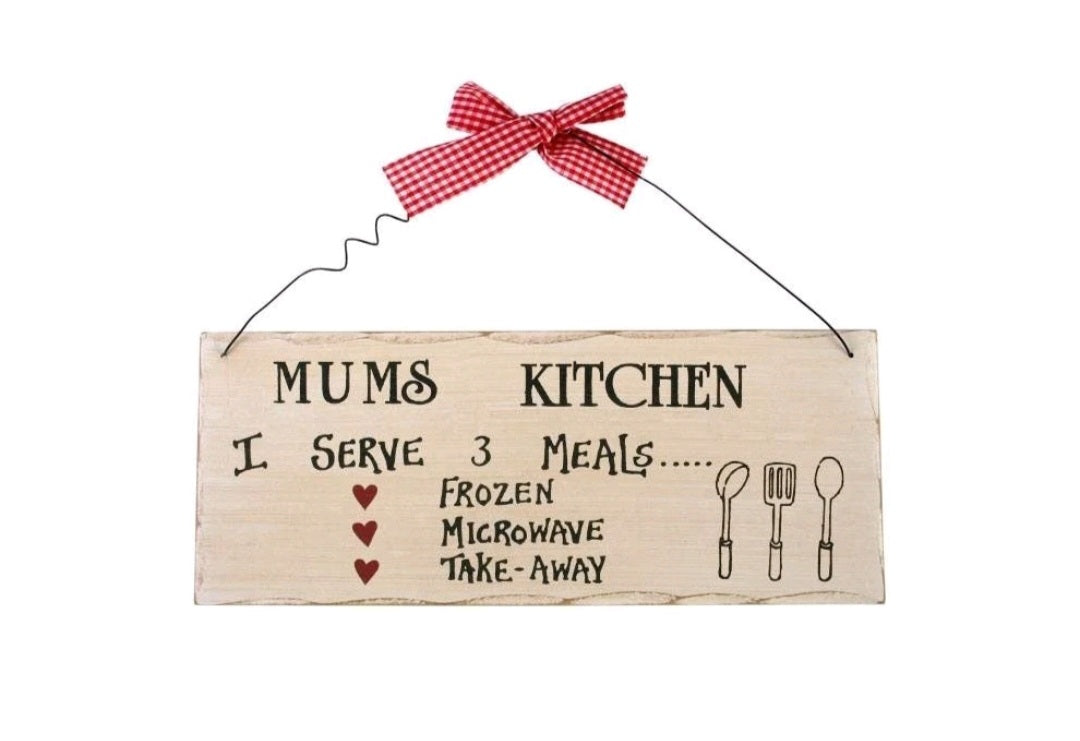 Mum’s Kitchen Wooden Wall Plaque