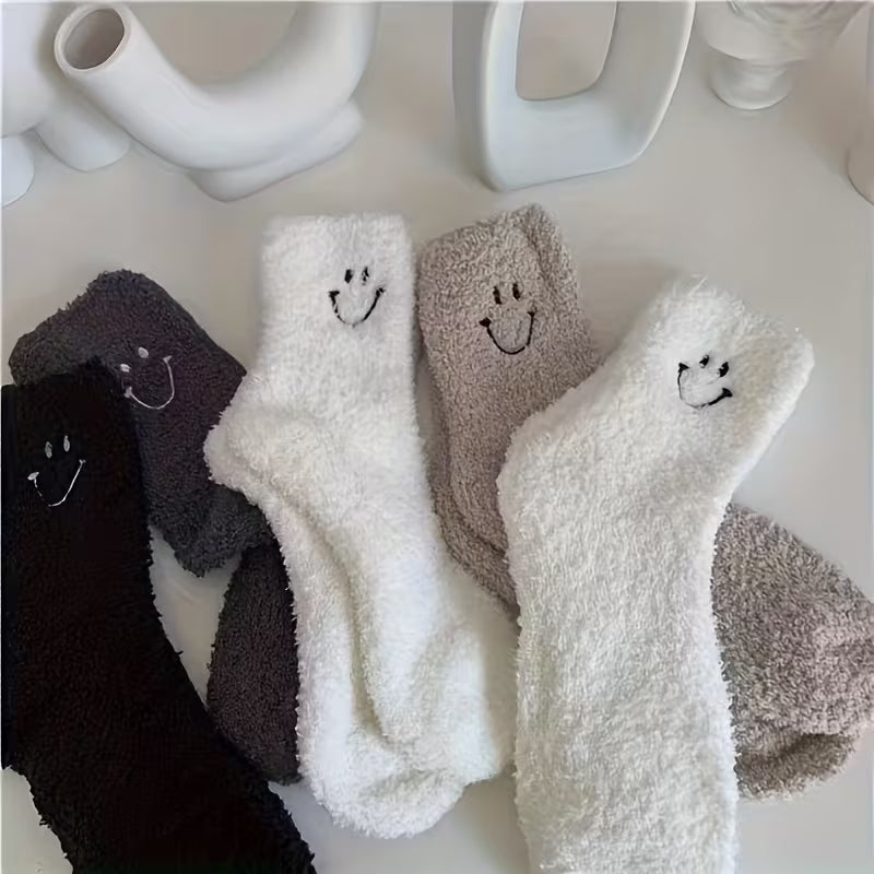 4 Pairs of Cozy Embroidered Face Coral Fleece Socks